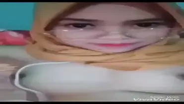 Cewe Imut Colmek